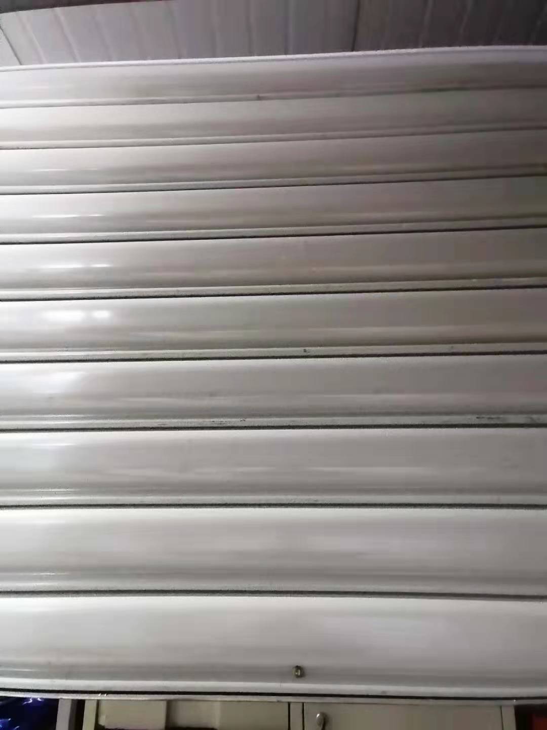 抗風卷簾門