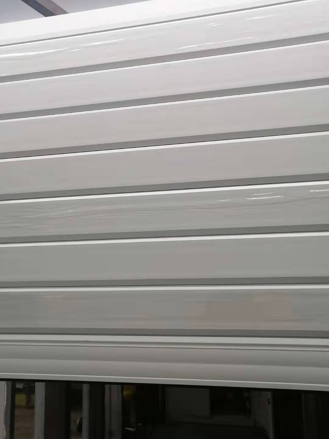 100型圓孔雙筋鋁合金型材卷簾門